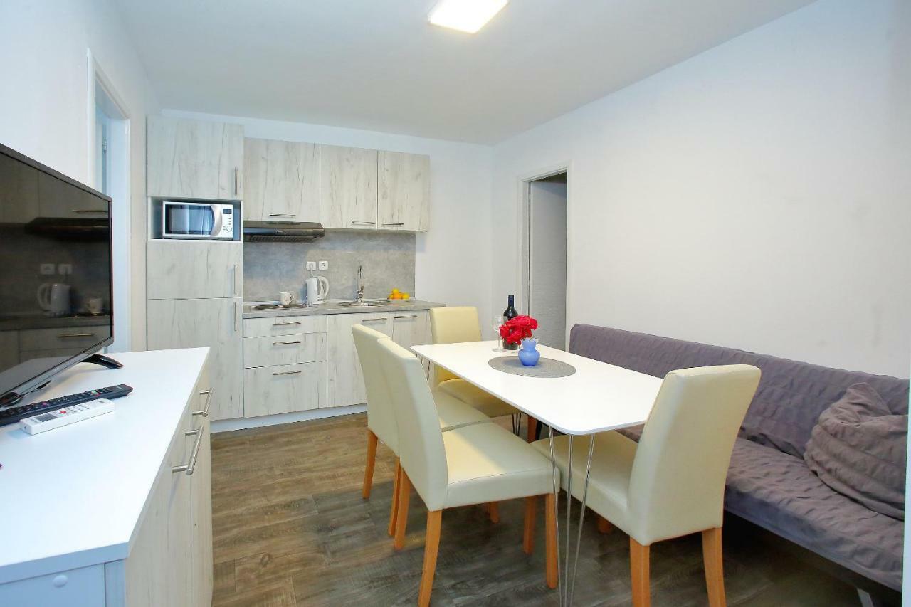 Mobile Homes Olive And Sea Бибине Екстериор снимка